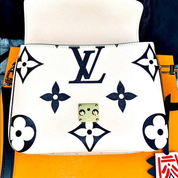 Louis Vuitton NWT Crafty Pouchette Métis Purse - Picture 4 of 14